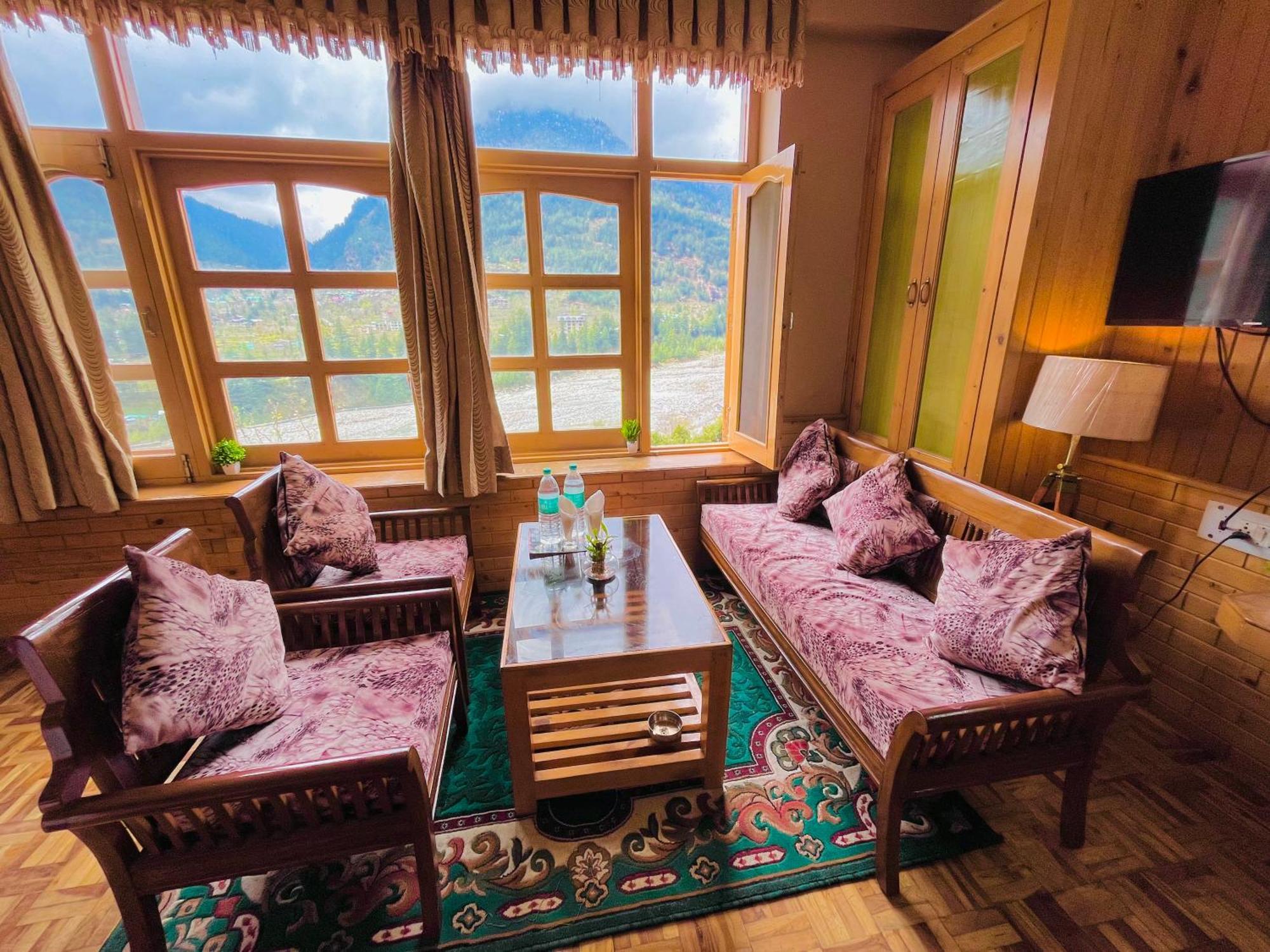 Snow Clad Riverview Hotel & Resort, Manali Eksteriør bilde