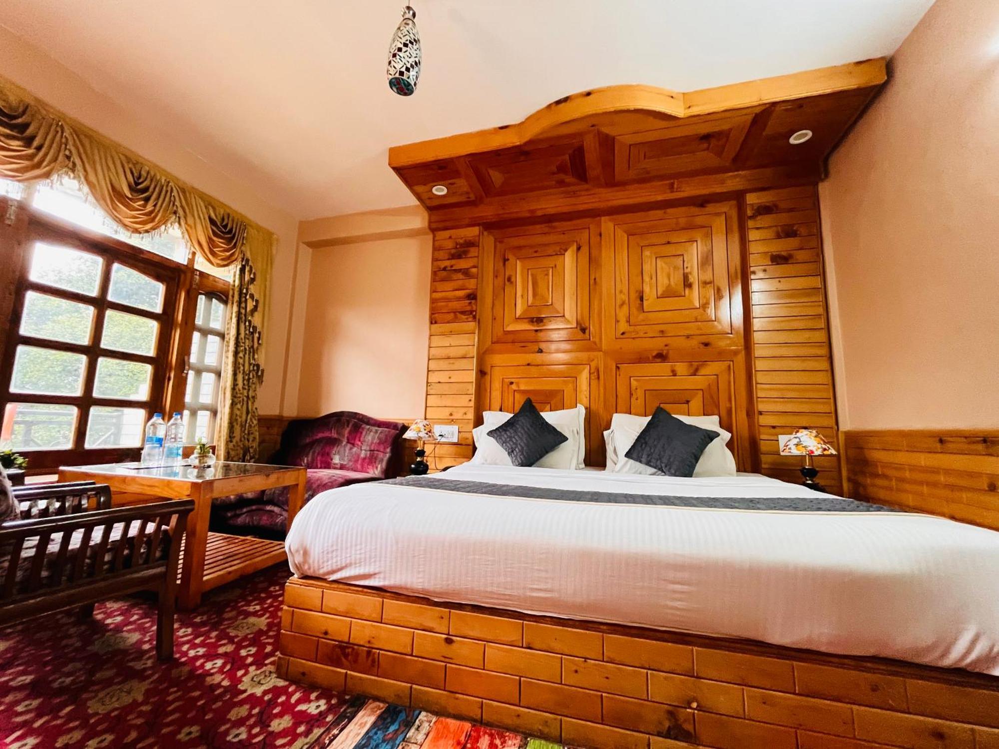 Snow Clad Riverview Hotel & Resort, Manali Eksteriør bilde