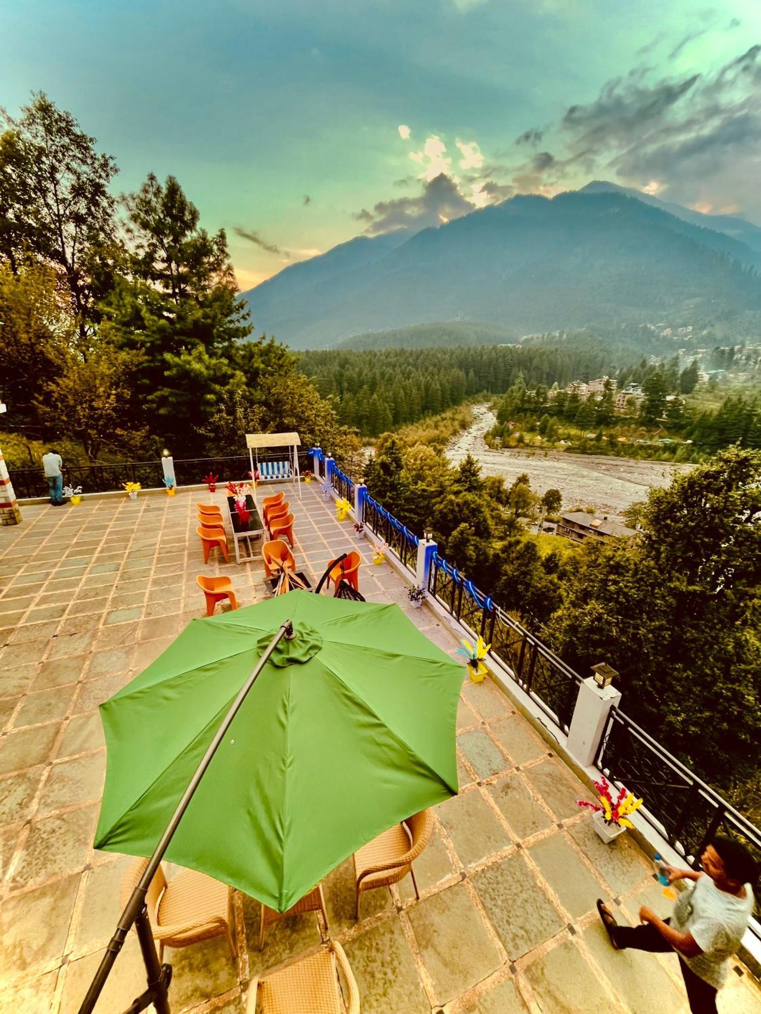 Snow Clad Riverview Hotel & Resort, Manali Eksteriør bilde